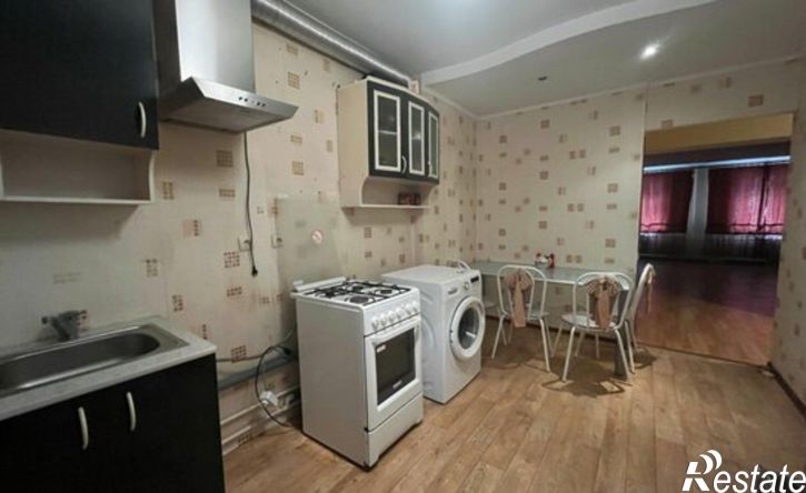 4-комн квартира ул Блюхера, 4,  д. 4