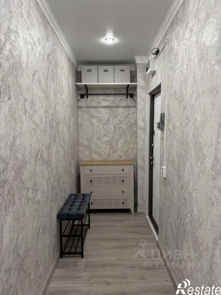 2-комн квартира улица Короленко, 13,  д. 13