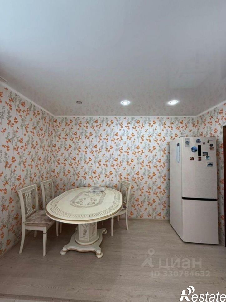 2-комн квартира ул Салиха Батыева, 1,  д. 1