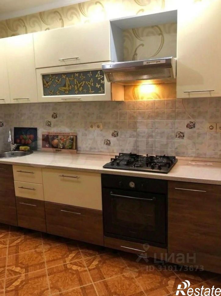 2-комн квартира улица Юлиуса Фучика, 86,  д. 86