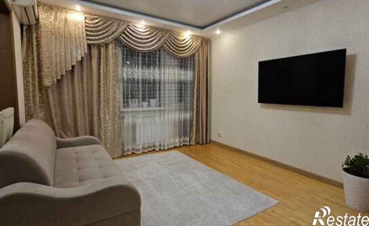 4-комн квартира улица Блюхера, 4,  д. 4
