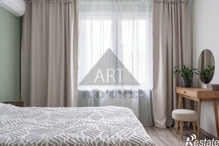 2-комн квартира улица Александра Курынова, 10 к2,  д. 10 к2