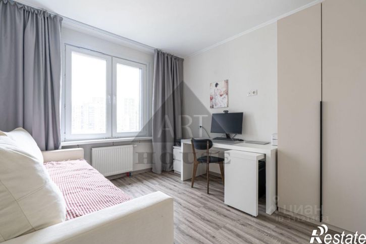 2-комн квартира улица Александра Курынова, 10 к2,  д. 10 к2