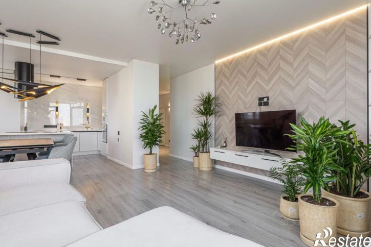 3-комн квартира ул Оренбургский Тракт, 8Д,  д. 8Д