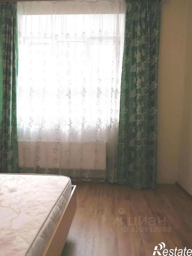 1-комн квартира улица Чингиза Айтматова, 13,  д. 13