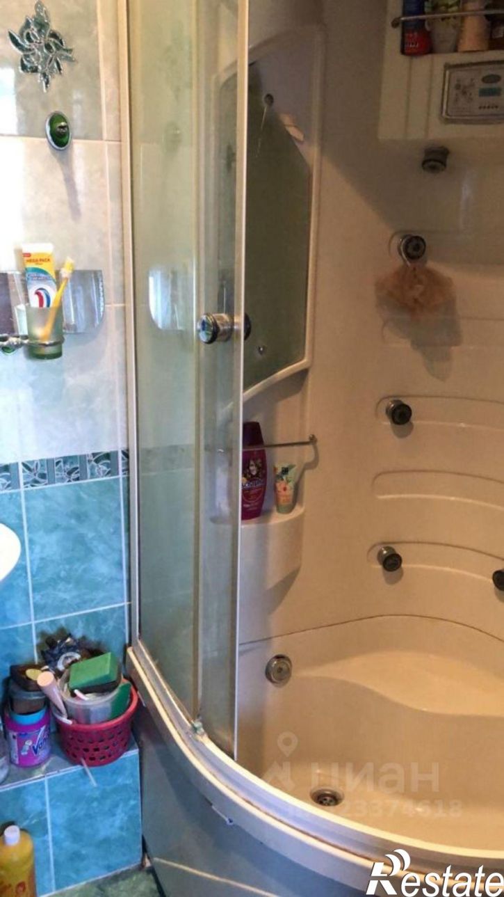Комната улица Академика Арбузова, 42,  д. 42