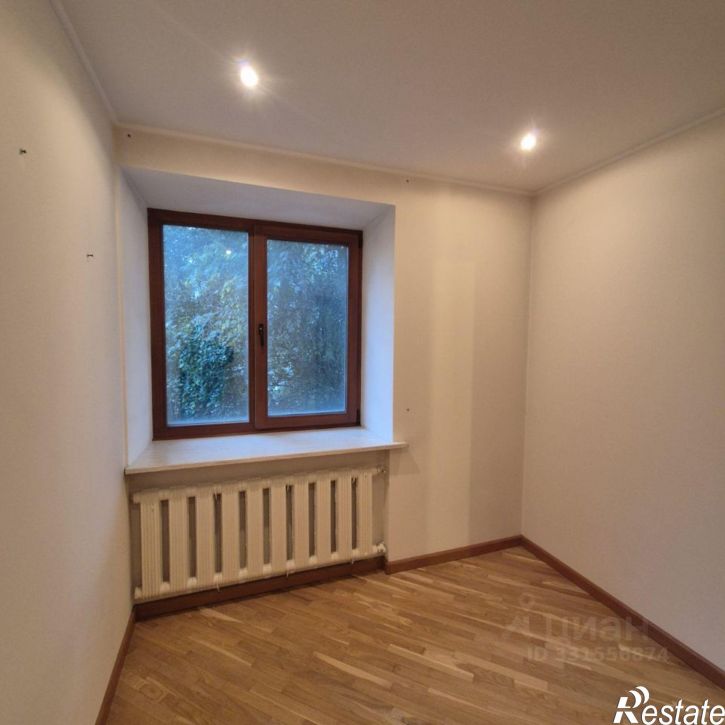 3-комн квартира улица Латышских Стрелков, 10,  д. 10