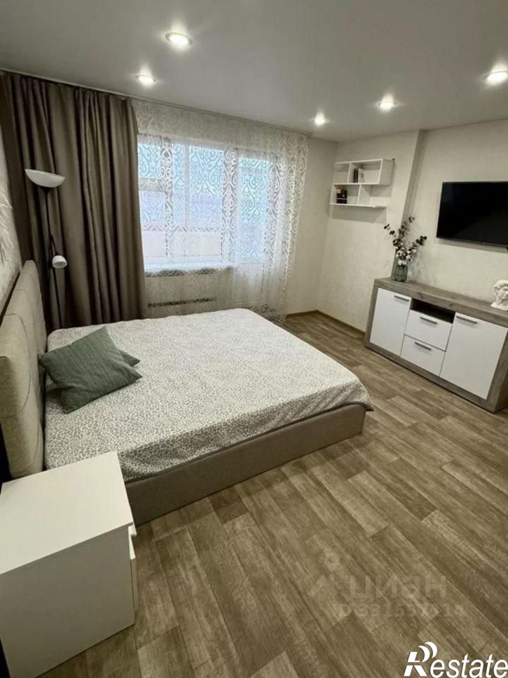 1-комн квартира пр-кт Универсиады, 14,  д. 14