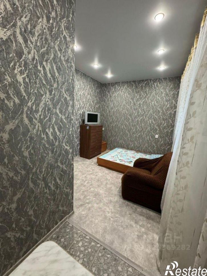 2-комн квартира улица Глазунова, 8 к1,  д. 8 к1