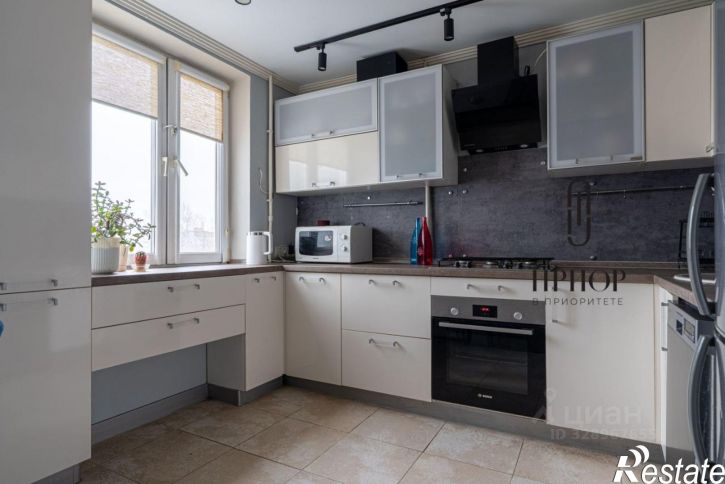 3-комн квартира улица Батыршина, 35,  д. 35