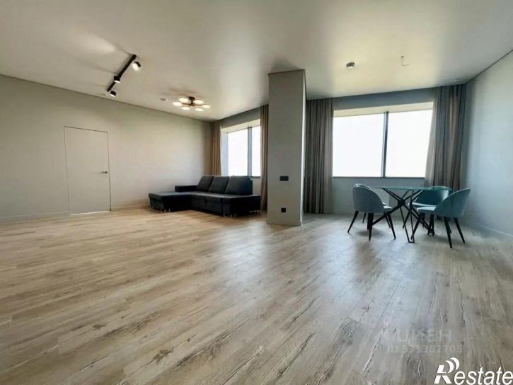 2-комн квартира пр-кт Альберта Камалеева, 1,  д. 1