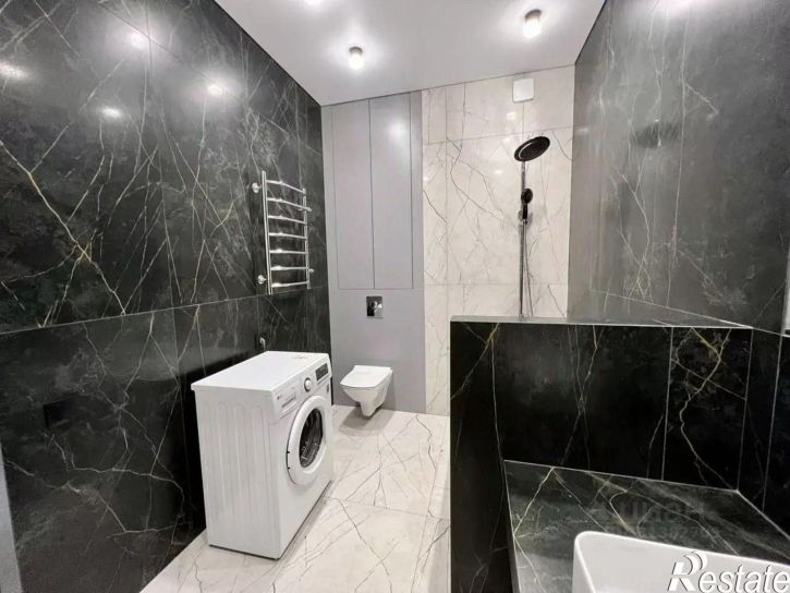 2-комн квартира пр-кт Альберта Камалеева, 1,  д. 1