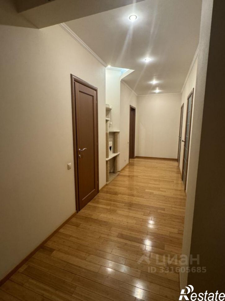 5-комн квартира улица Вишневского, 22,  д. 22