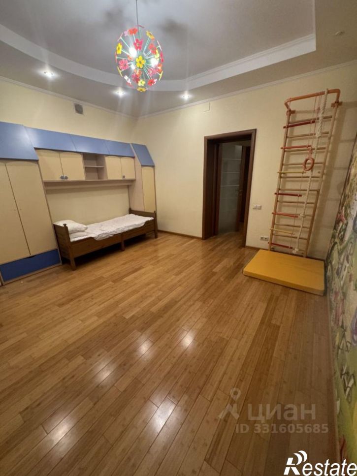 5-комн квартира улица Вишневского, 22,  д. 22