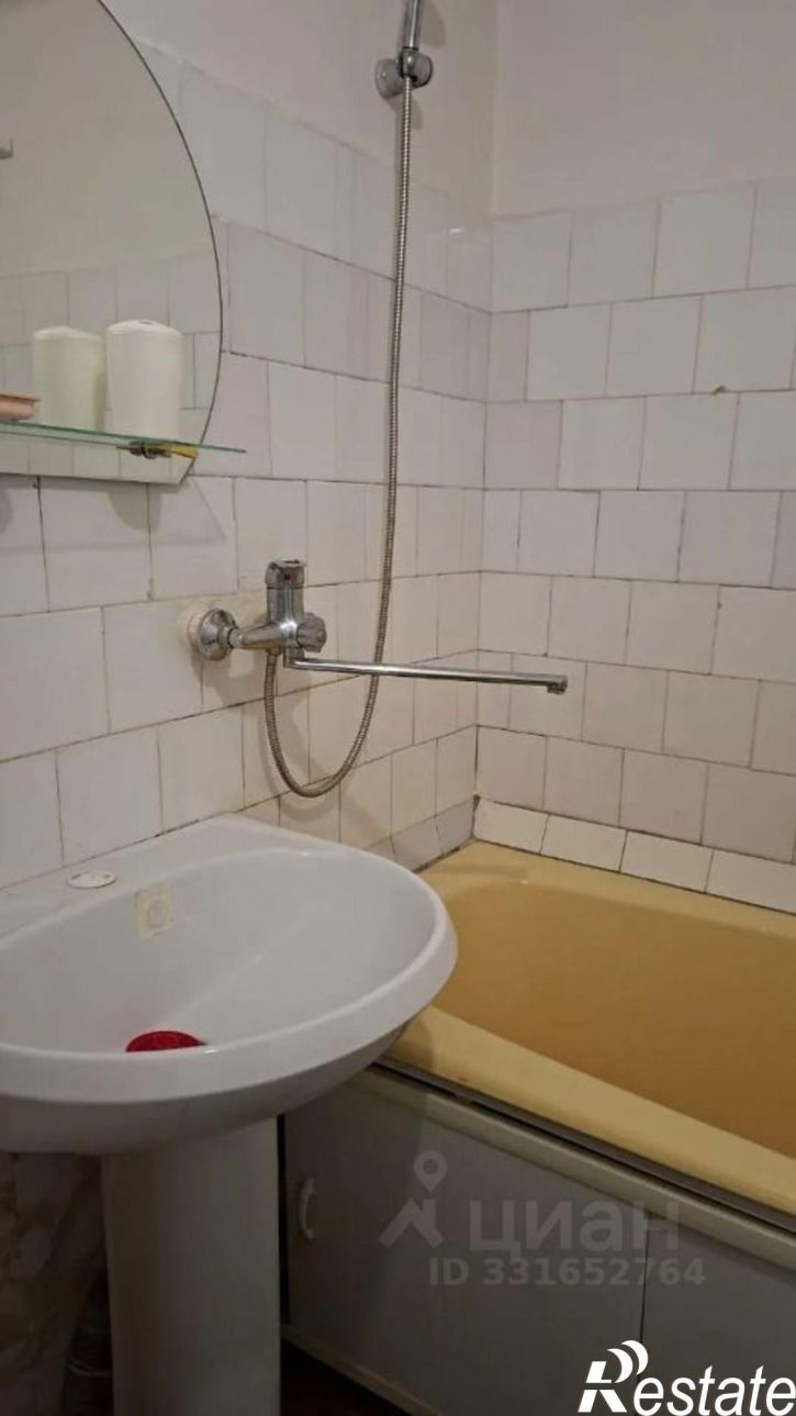 2-комн квартира улица Комиссара Габишева, 25,  д. 25