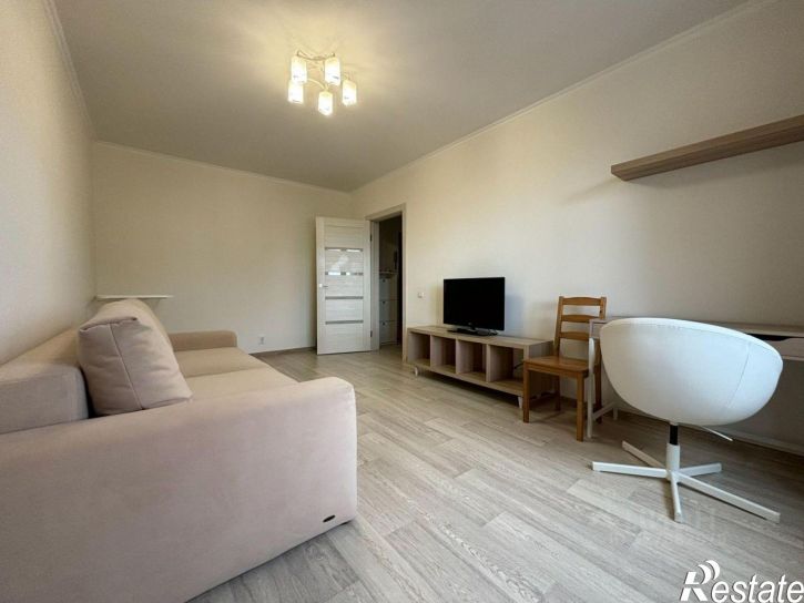 2-комн квартира пр-кт Альберта Камалеева, 32,  д. 32