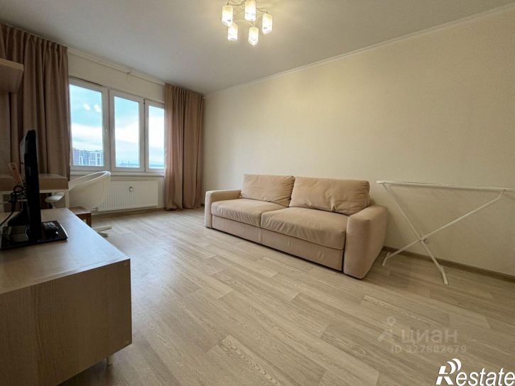 2-комн квартира пр-кт Альберта Камалеева, 32,  д. 32