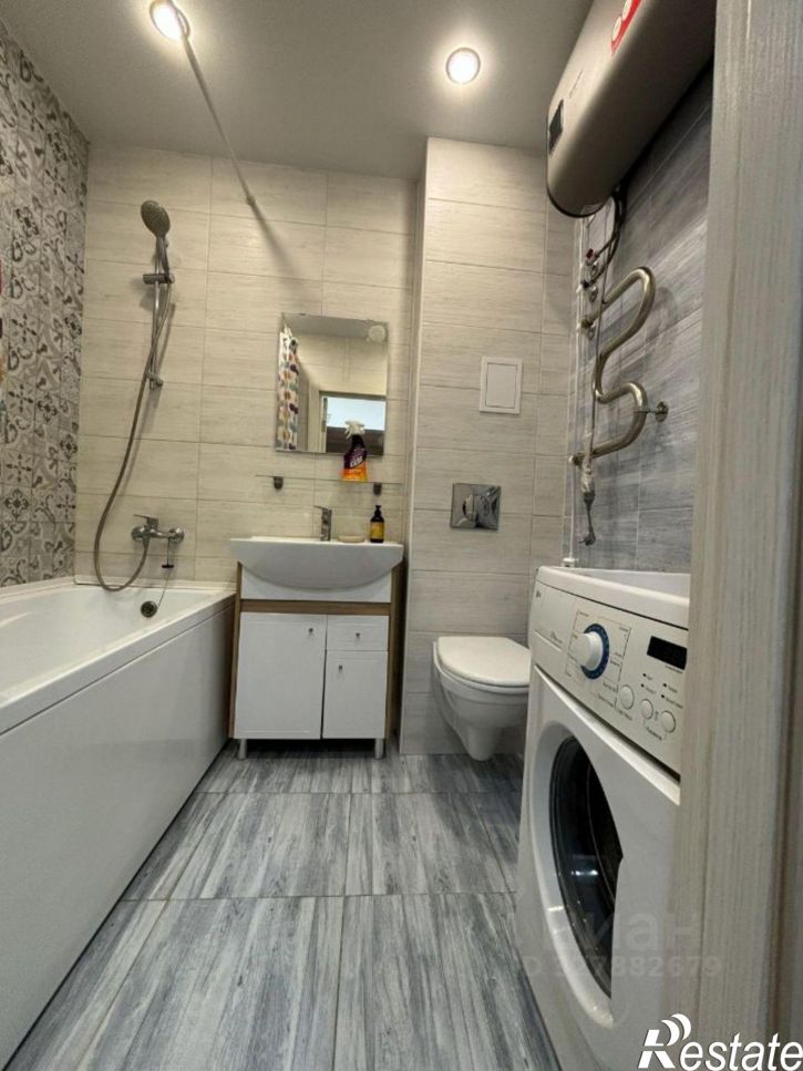 2-комн квартира пр-кт Альберта Камалеева, 32,  д. 32