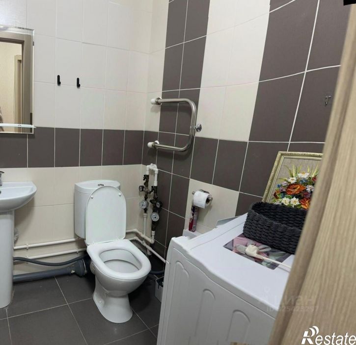 1-комн квартира ул Рауиса Гареева, 102 2,  д. 102 2,  к. 2