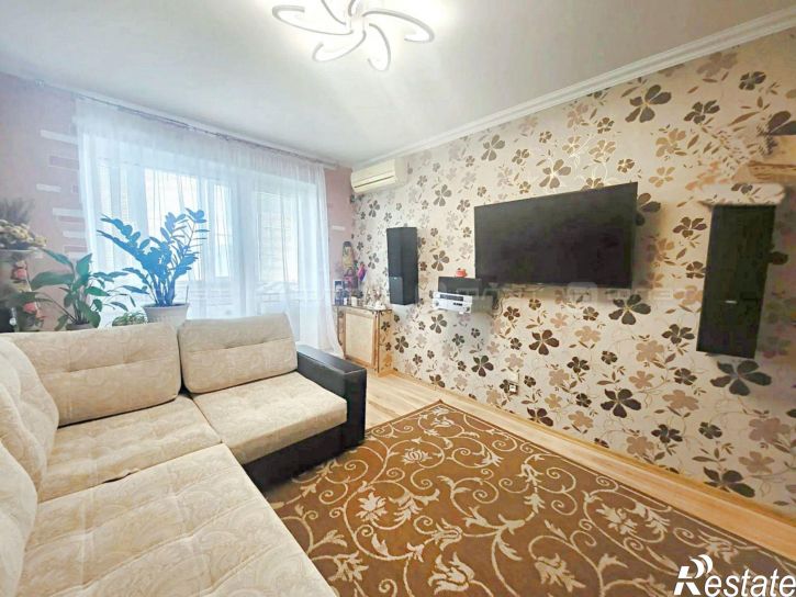 2-комн квартира ул. Адоратского, дом 44