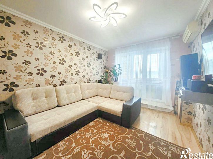 2-комн квартира ул. Адоратского, дом 44