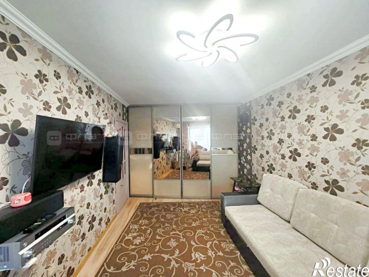 2-комн квартира ул. Адоратского, дом 44
