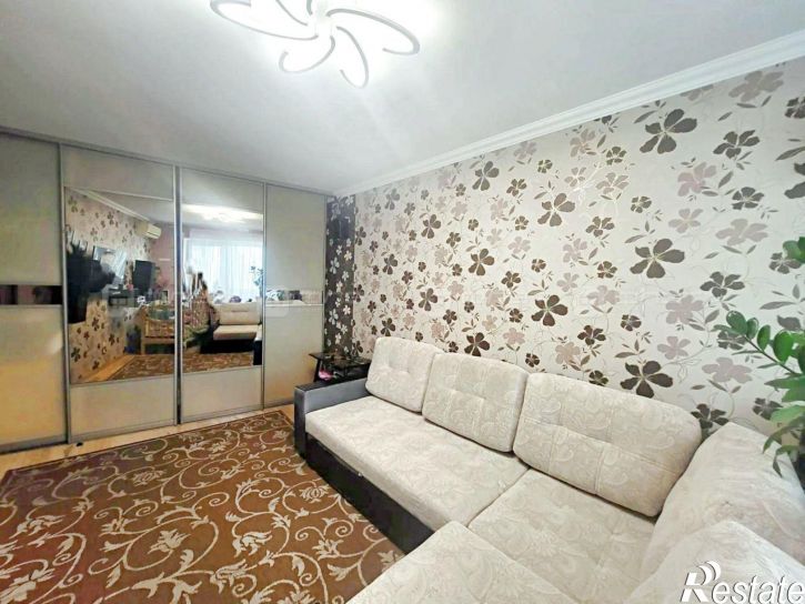 2-комн квартира ул. Адоратского, дом 44
