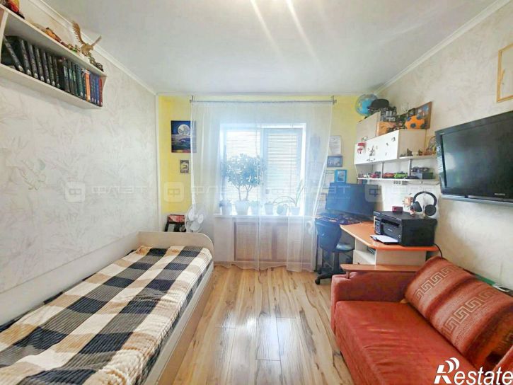 2-комн квартира ул. Адоратского, дом 44