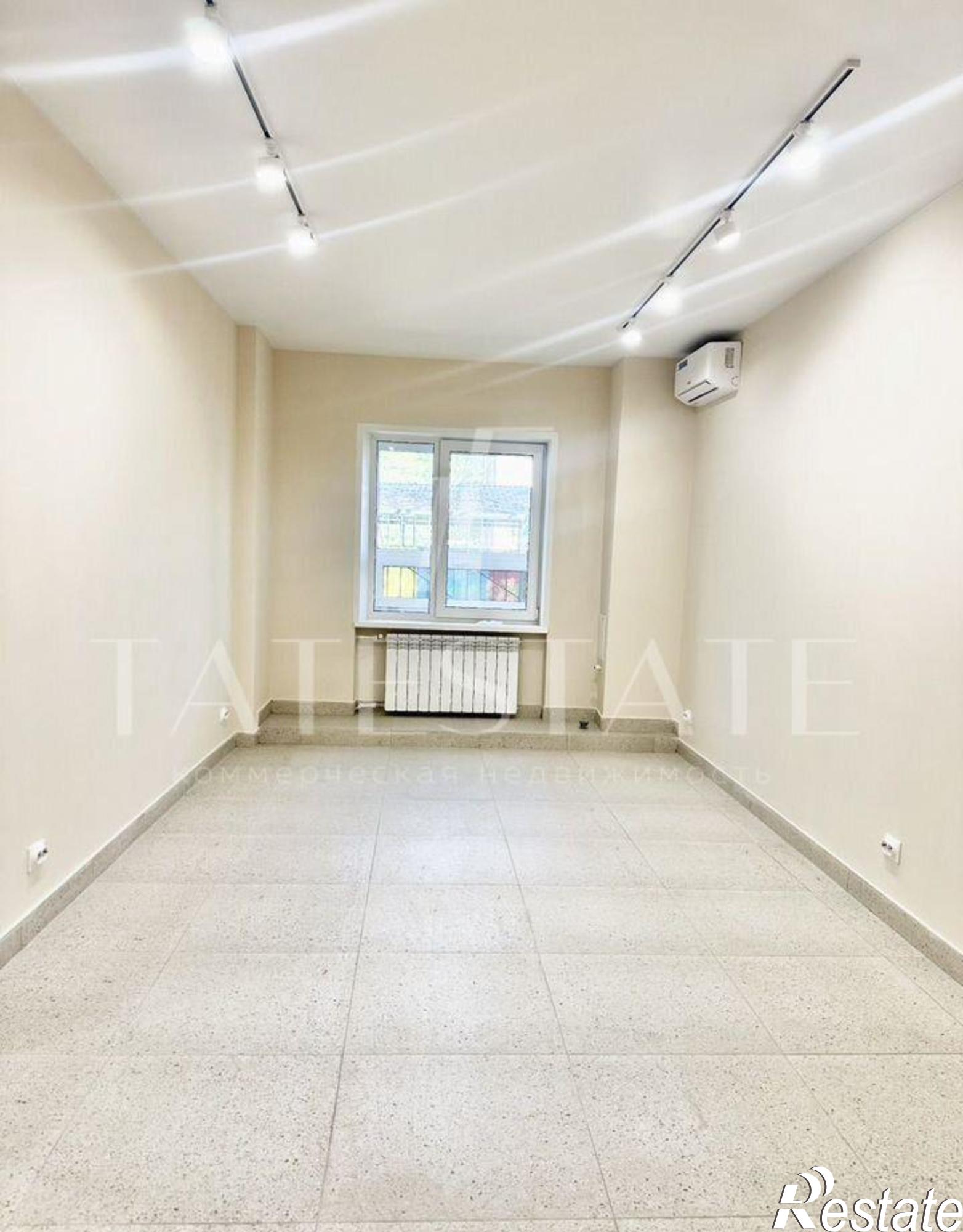 Купить офис, помещение под офис за 4 998 000 рублей на улица Адоратского, 8а