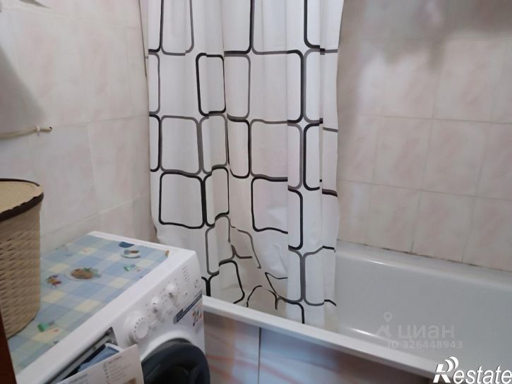 2-комн квартира ул Юлиуса Фучика, 52,  д. 52