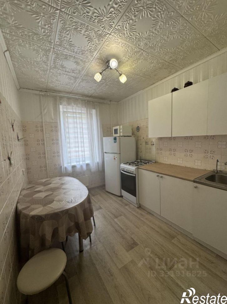 3-комн квартира ул Адоратского, 36,  д. 36