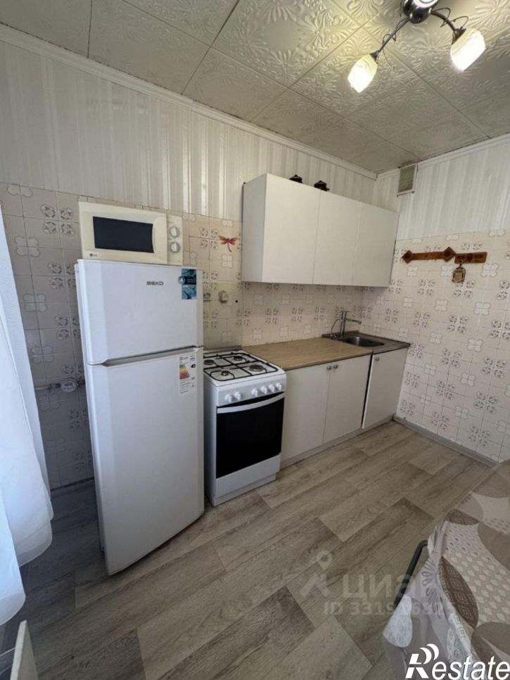 3-комн квартира ул Адоратского, 36,  д. 36