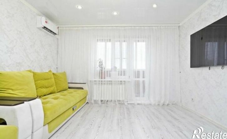 3-комн квартира ул Юлиуса Фучика, 42,  д. 42