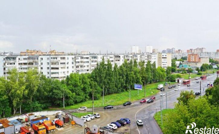 3-комн квартира ул Юлиуса Фучика, 42,  д. 42