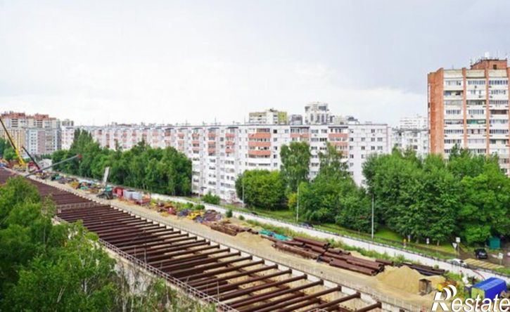 3-комн квартира ул Юлиуса Фучика, 42,  д. 42