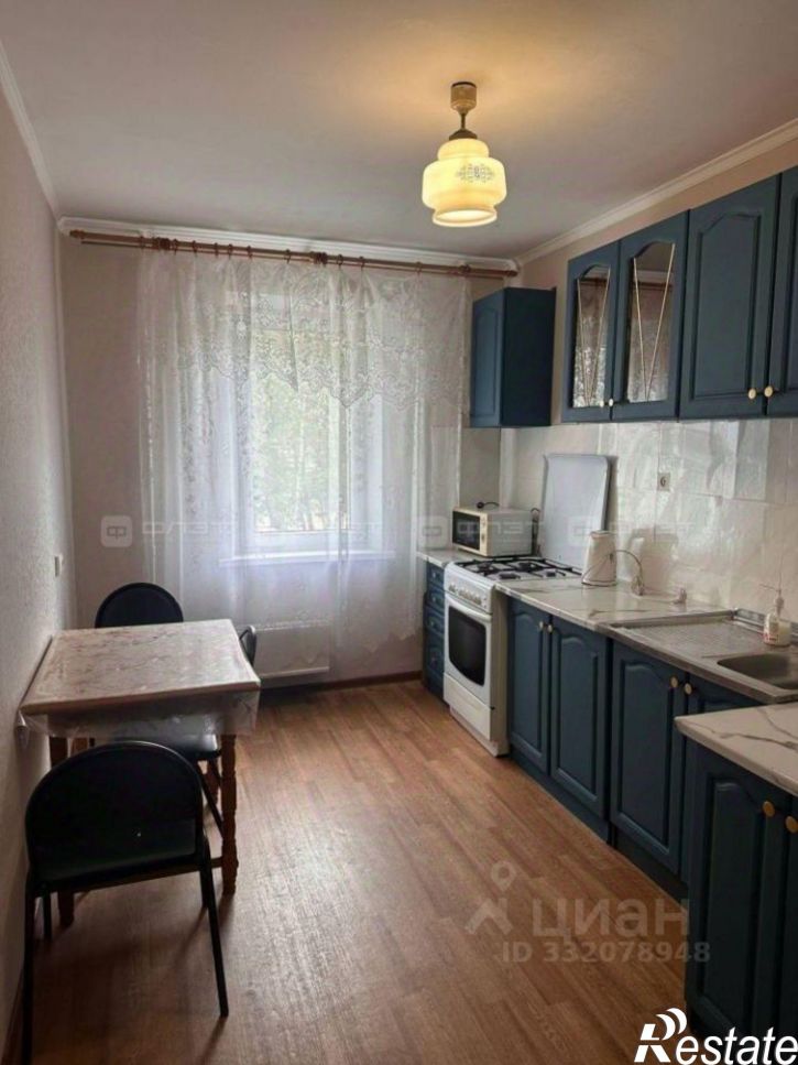 3-комн квартира ул Адоратского, 58,  д. 58