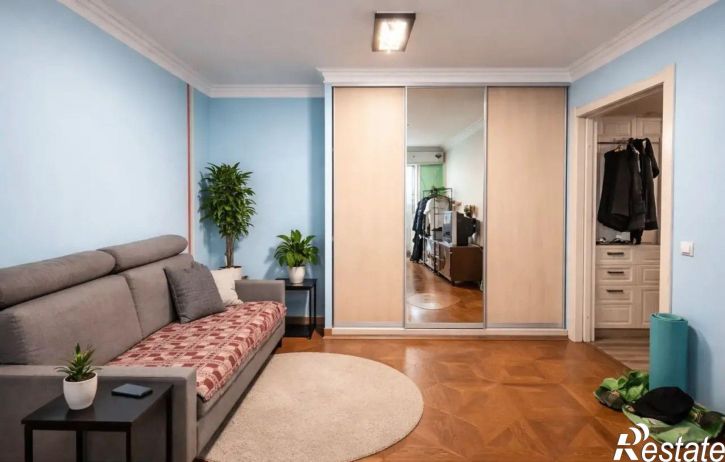 2-комн квартира ул Адоратского, 60,  д. 60