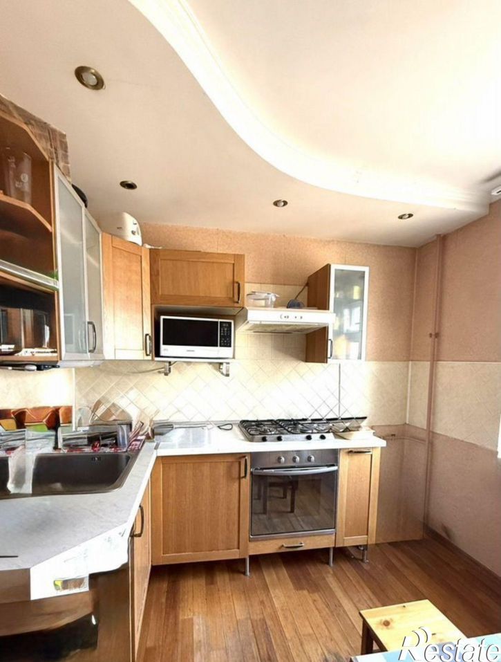2-комн квартира ул Адоратского, 60,  д. 60