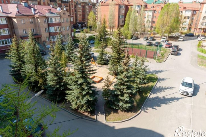 4-комн квартира ул Четаева, 54,  д. 54