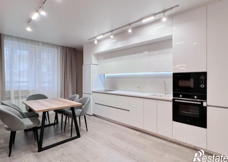 3-комн квартира ул Адоратского, 1Б,  д. 1Б