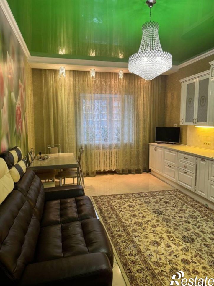 2-комн квартира ул Адоратского, 1,  д. 1