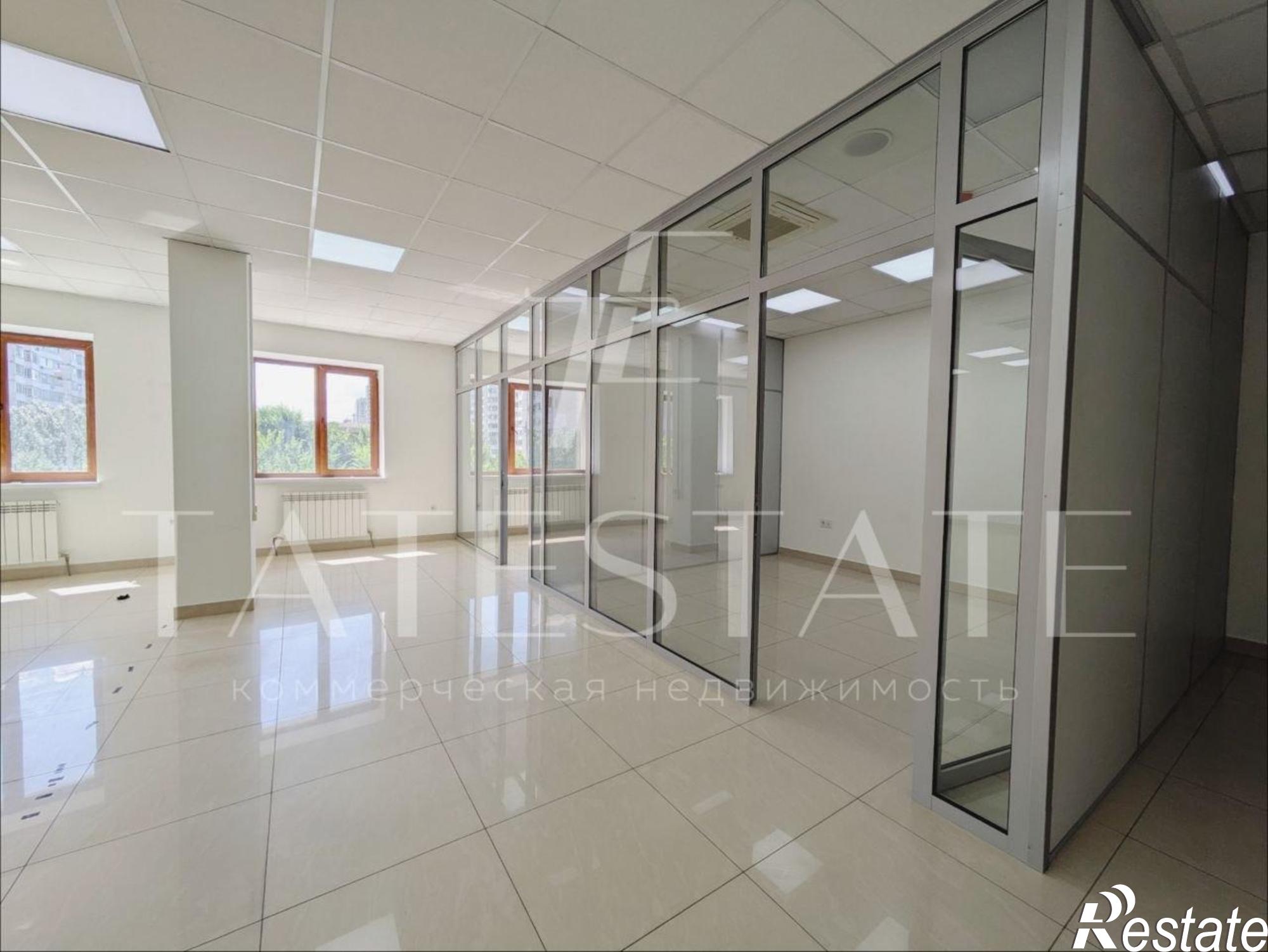 Сдать офис, помещение под офис за 622 600 рублей на улица Абсалямова, 36