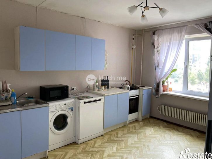 2-комн квартира пр-кт Победы, 160,  д. 160
