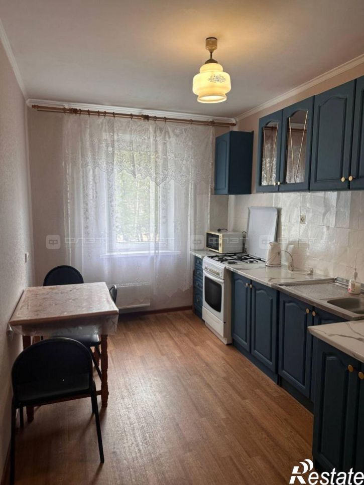 3-комн квартира ул. Адоратского д.58