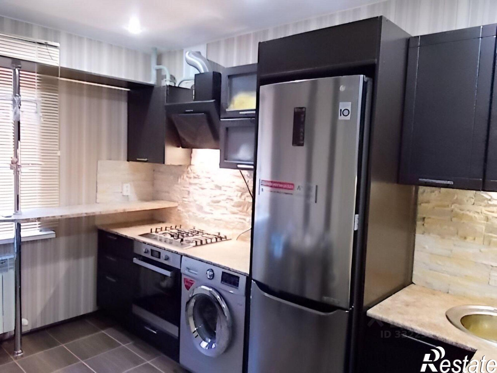 Купить квартиру за 10 490 000 рублей