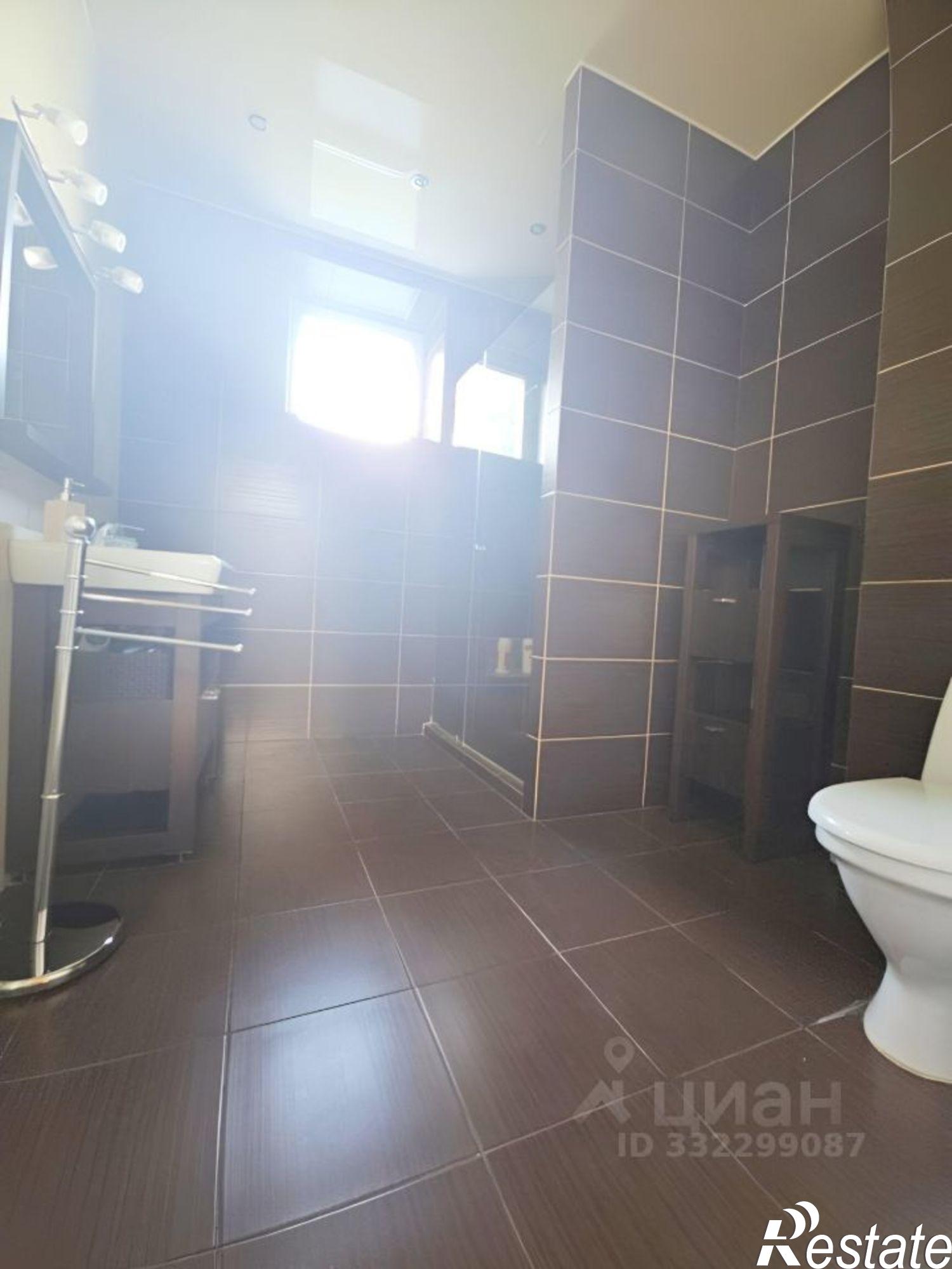 Купить дачу, дом, коттедж за 32 000 000 рублей на ул Медовая (Киндери), 12