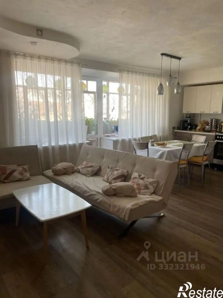 3-комн квартира ул Голубятникова, 24,  д. 24