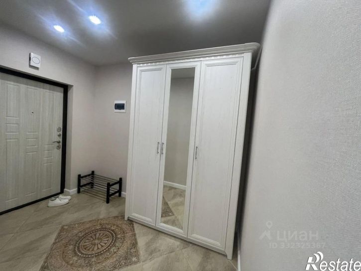 2-комн квартира ул Рауиса Гареева, 111 1,  д. 111 1,  к. 1
