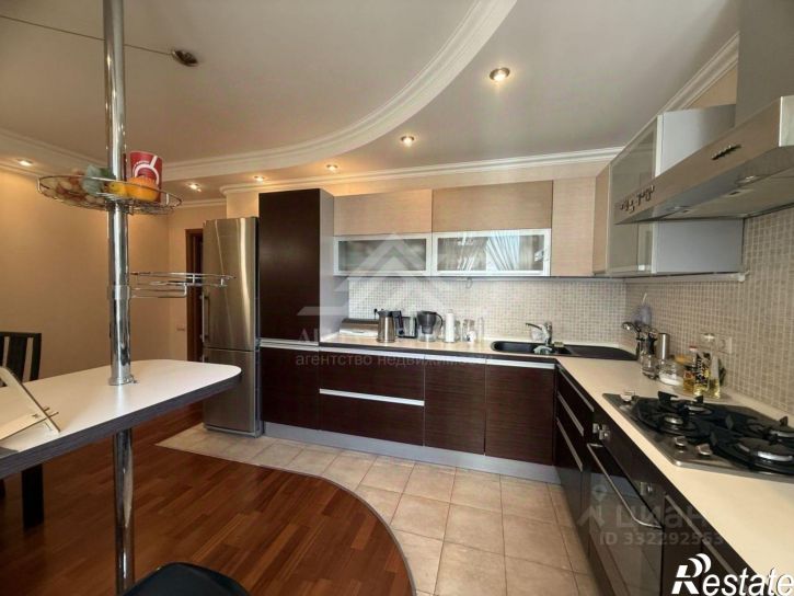 4-комн квартира ул Космонавтов, 39Б,  д. 39Б