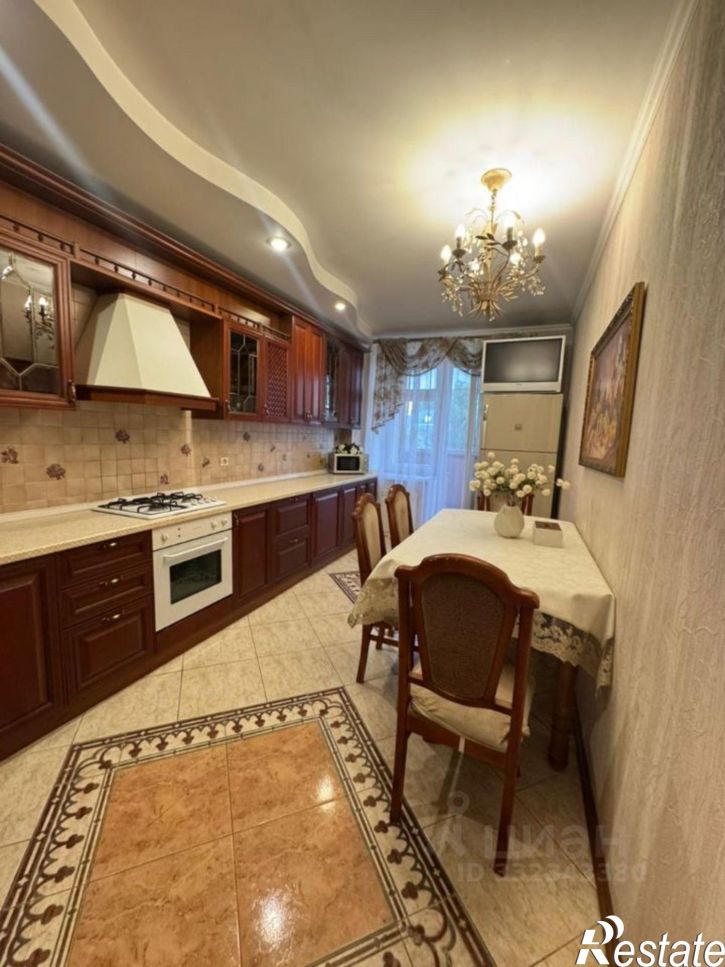 2-комн квартира ул Галиаскара Камала, 51,  д. 51